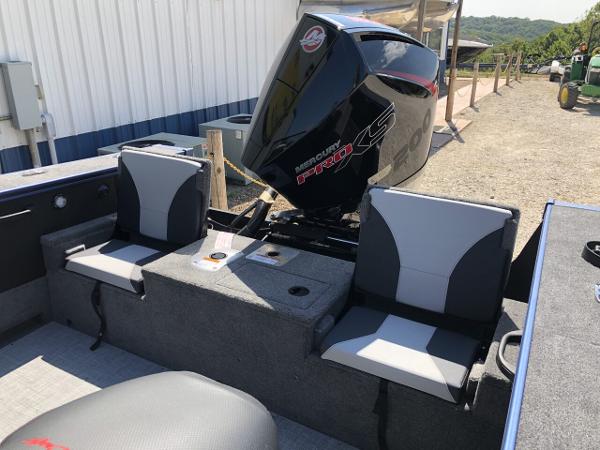 Slide: The Image of 2024 Alumacraft Trophy 195 boat with Mercury Pro XS engine and dual seating. - 6