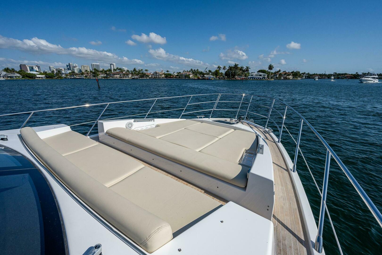 Slide: The Image of Azimut 55S 2014 - 5012010