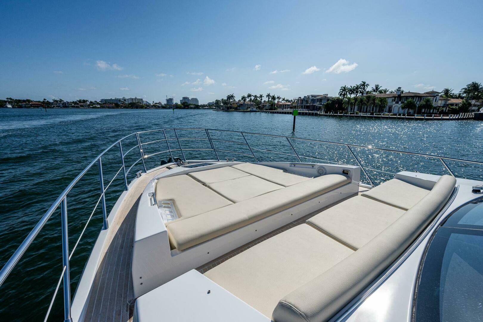 Slide: The Image of Azimut 55S 2014 - 5012013