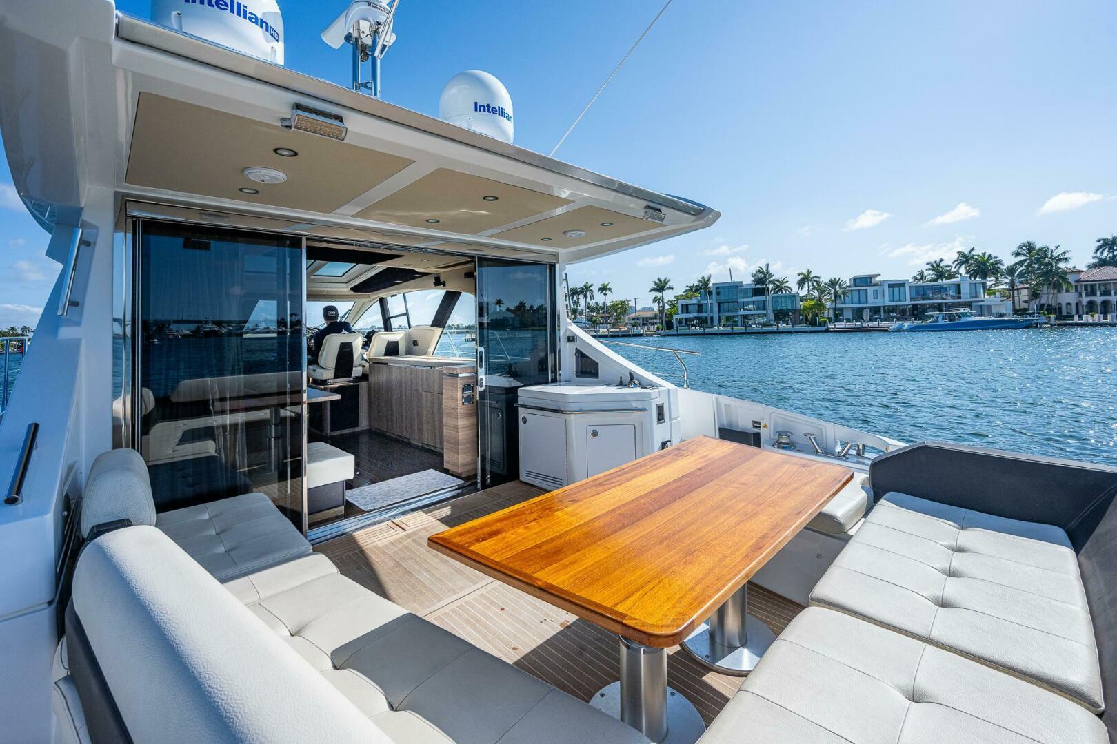 Slide: The Image of Azimut 55S 2014 - 5012023