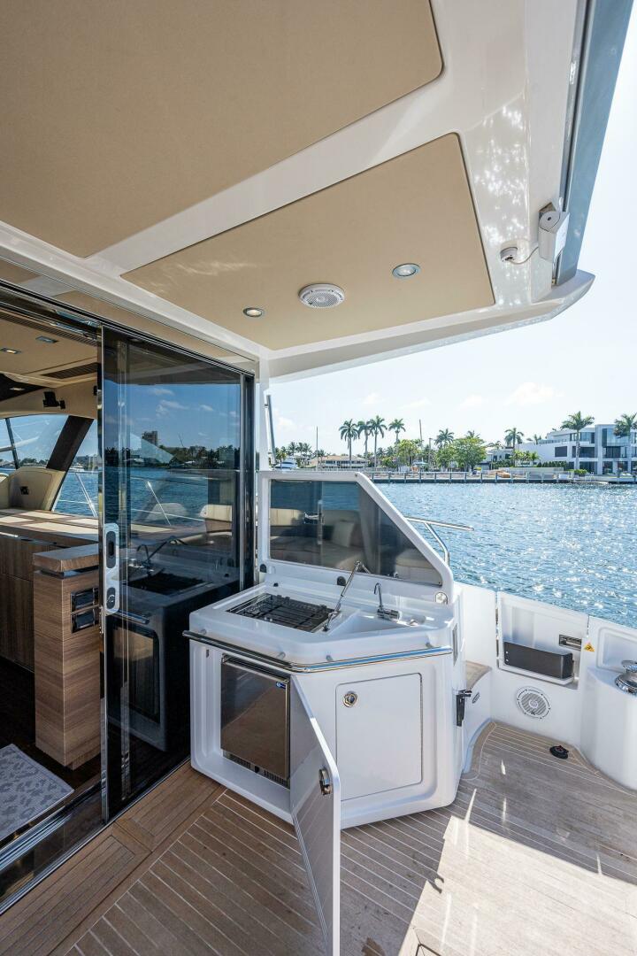 Slide: The Image of Azimut 55S 2014 - 5012025