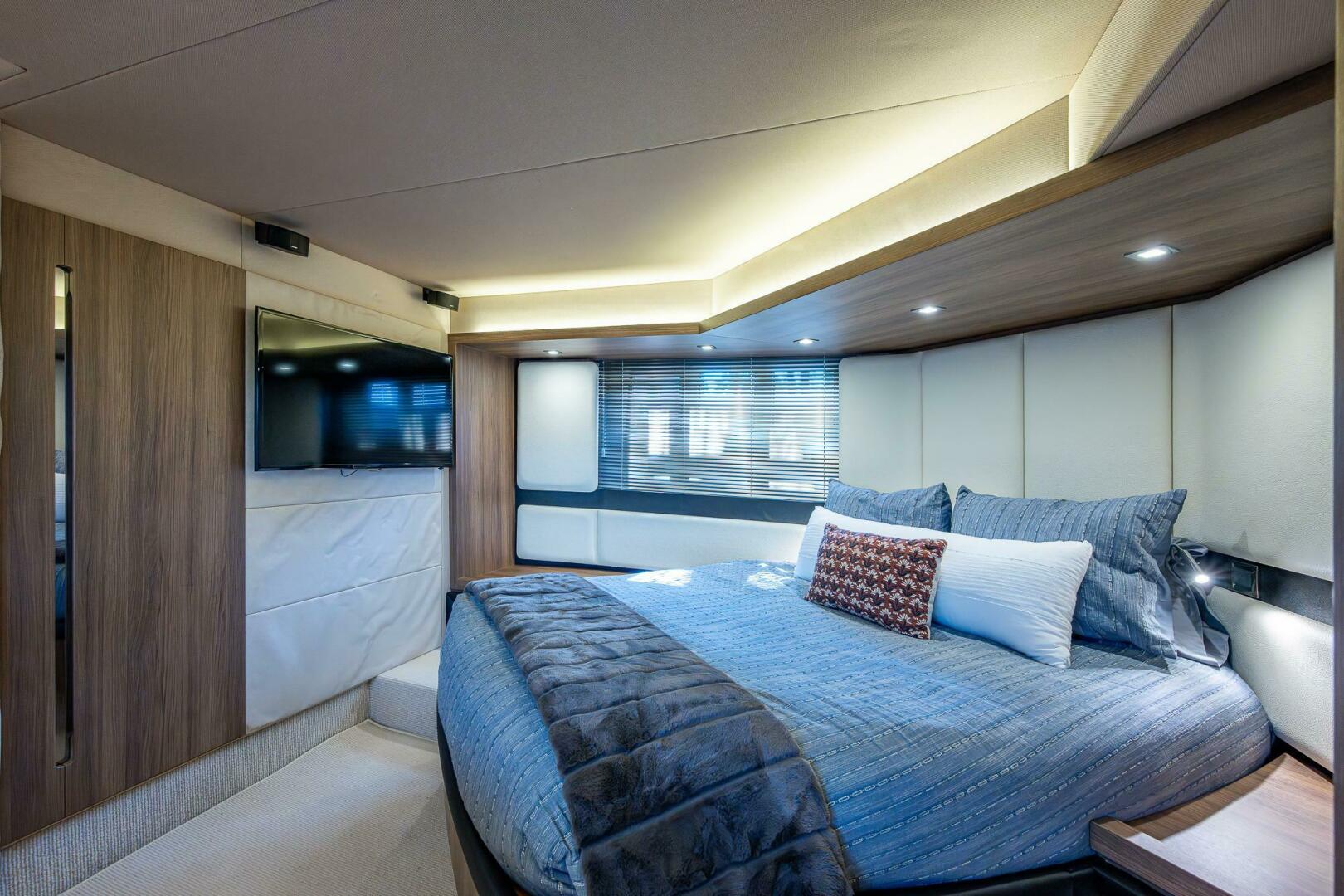 Slide: The Image of Azimut 55S 2014 - 5012038