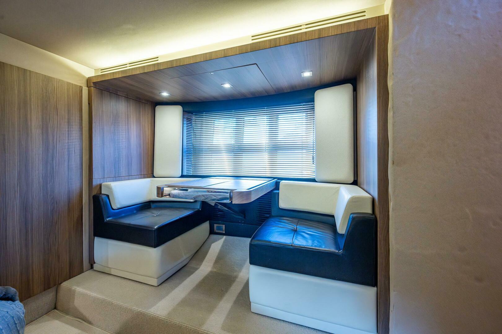 Slide: The Image of Azimut 55S 2014 - 5012041