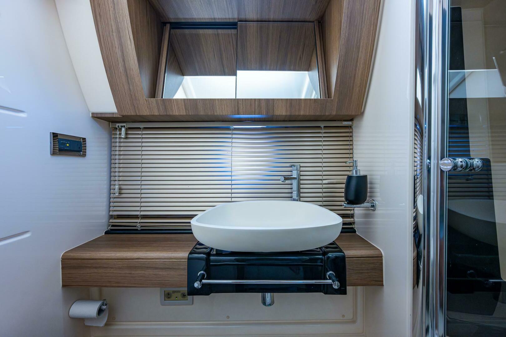 Slide: The Image of Azimut 55S 2014 - 5012045