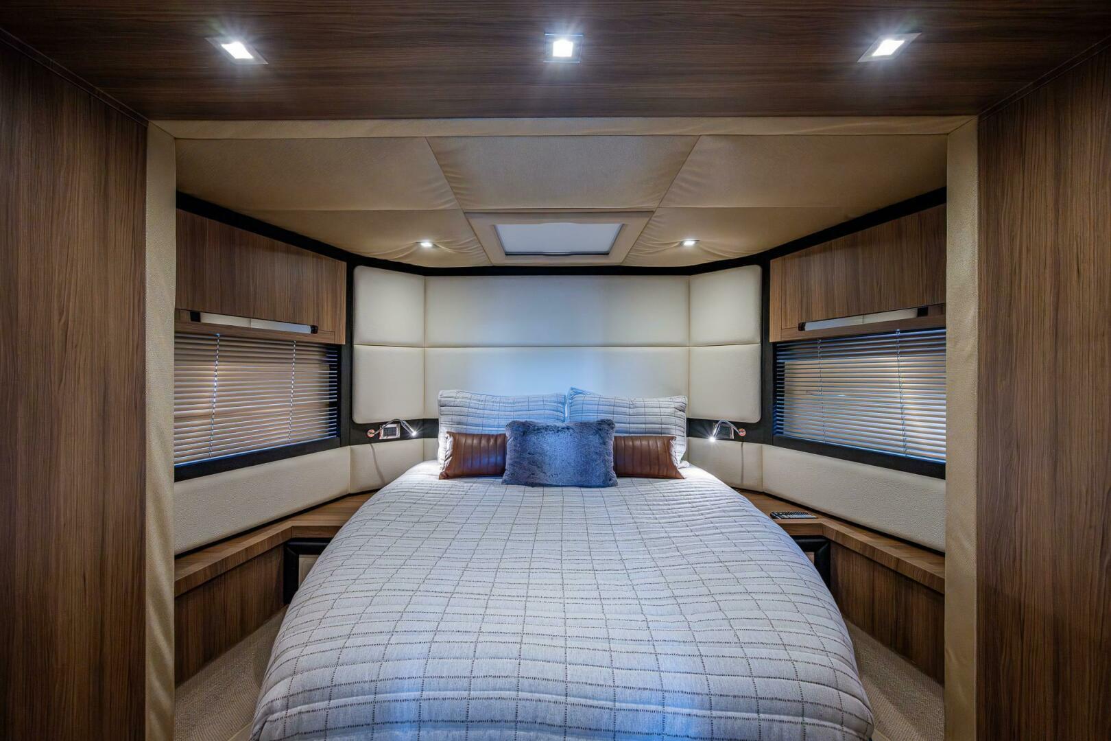 Slide: The Image of Azimut 55S 2014 - 5012049