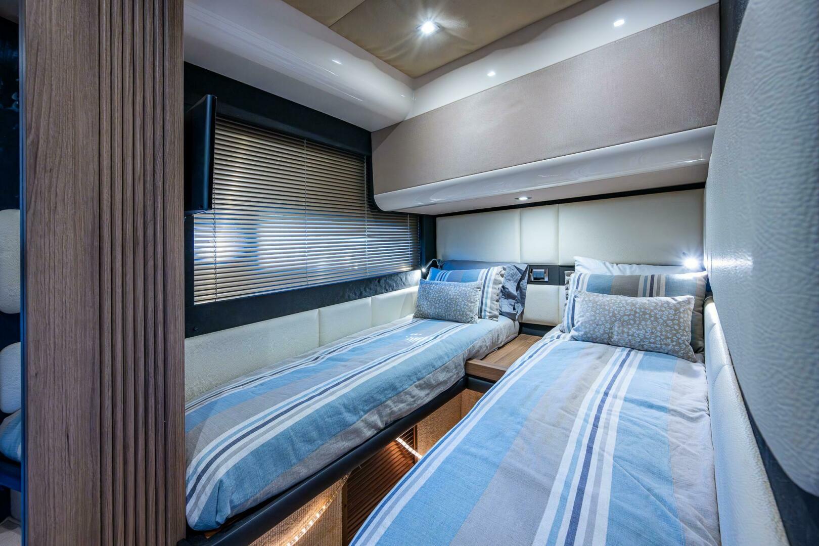 Slide: The Image of Azimut 55S 2014 - 5012057