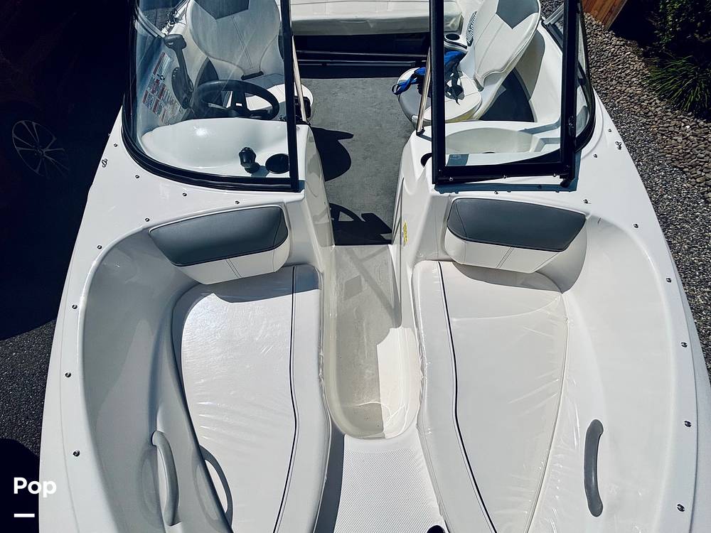 Slide: The Image of Bayliner 160 Bowrider 2021 - 15429538