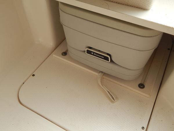 Slide: The Image of Portable toilet in 2013 Chaparral 225 SSi boat. - 29