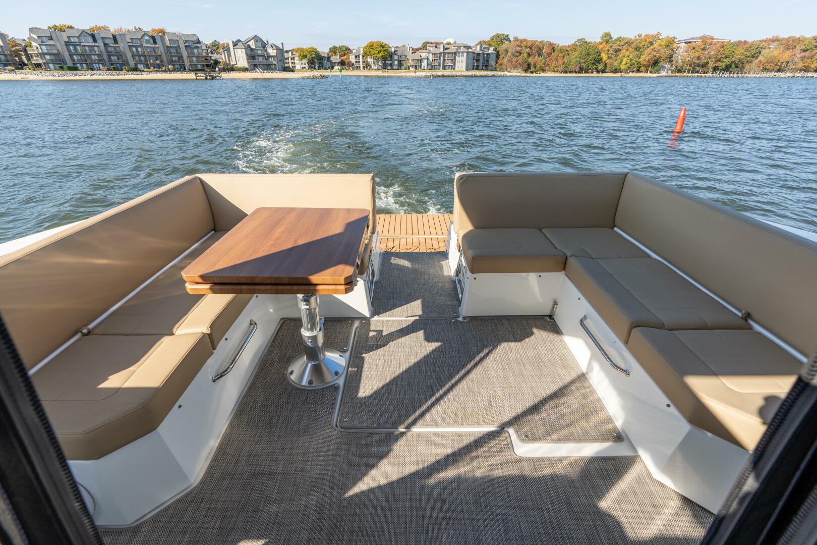 Slide: The Image of Cruisers Yachts 390 Express Coupe 2017 - 4792341