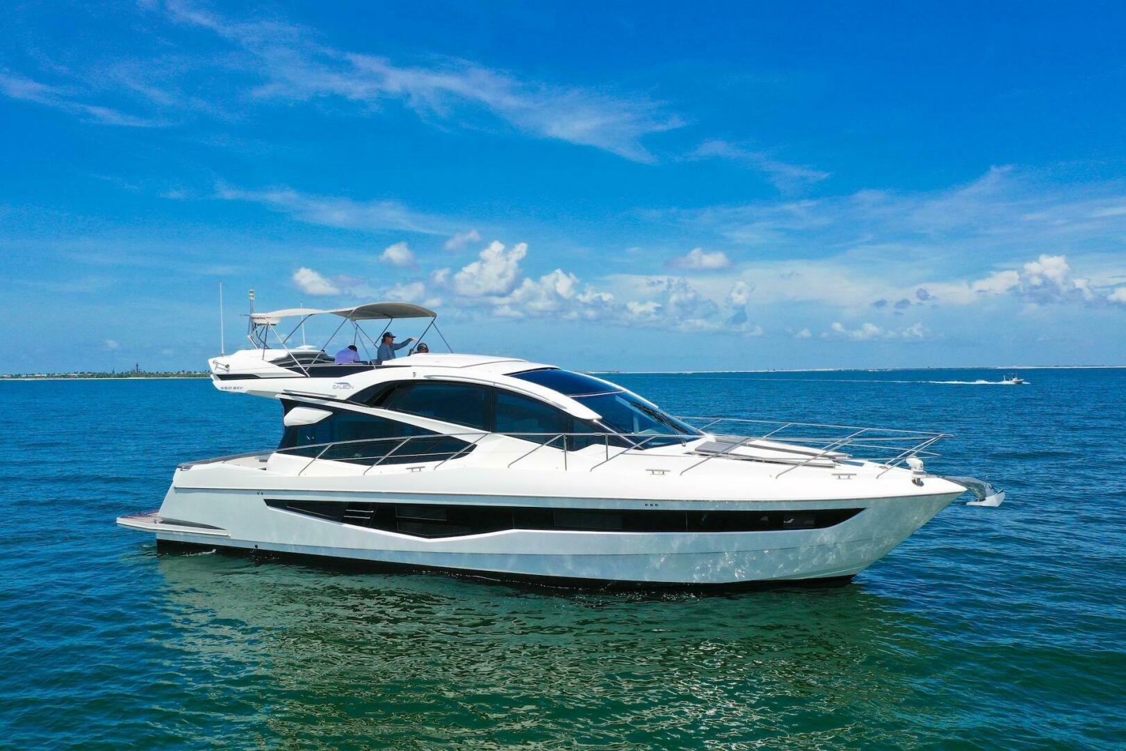 Slide: The Image of Galeon 560 Sky 2019 - 5001015