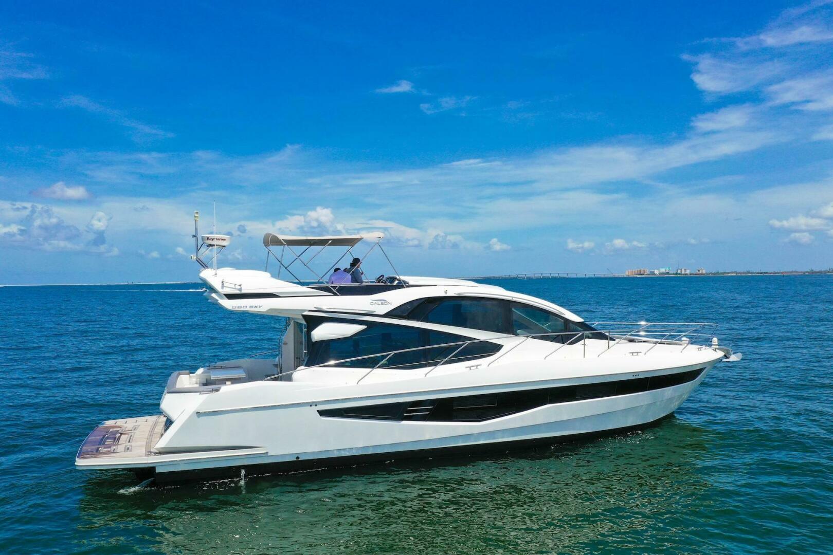 Slide: The Image of Galeon 560 Sky 2019 - 5001016