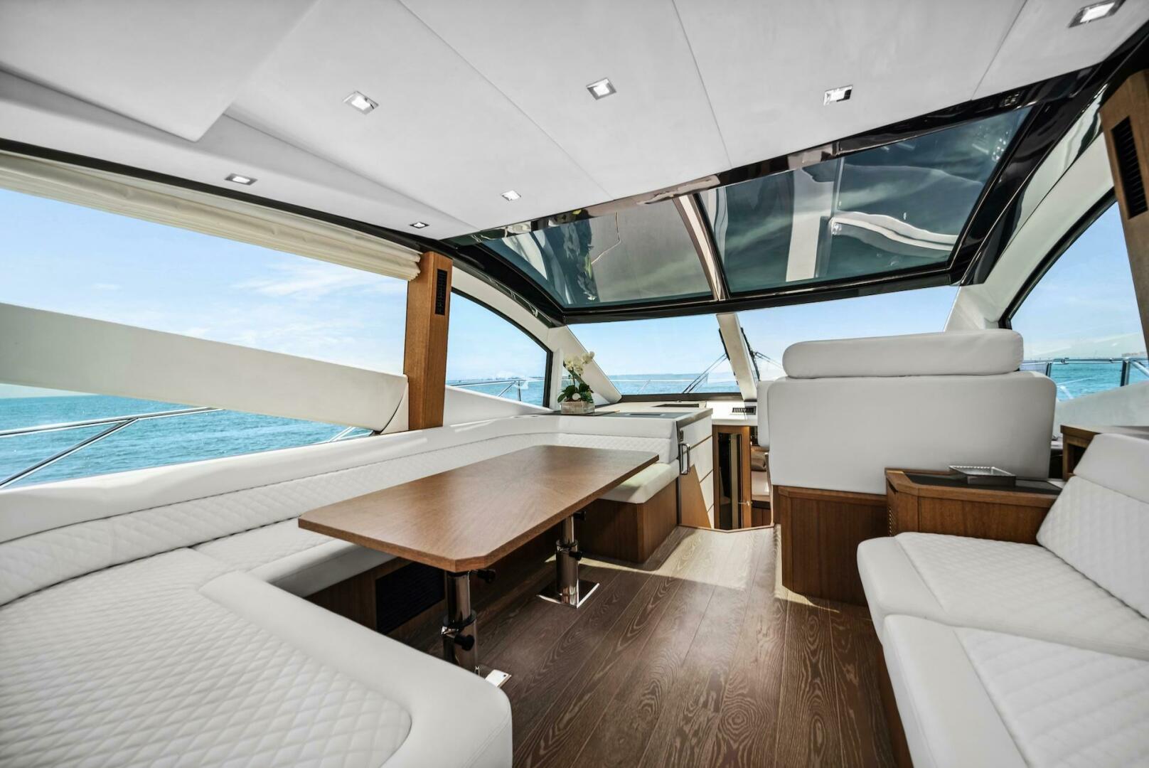Slide: The Image of Galeon 560 Sky 2019 - 5001018