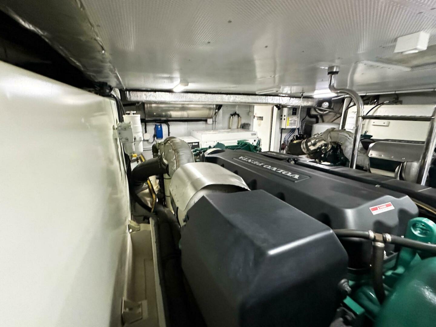 Slide: The Image of Galeon 560 Sky 2019 - 5001029