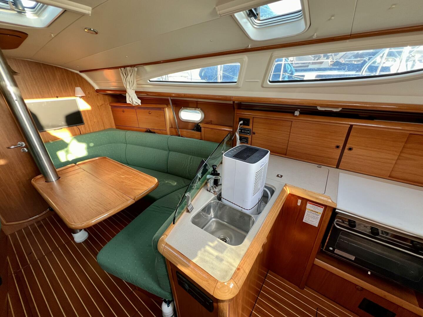 Slide: The Image of Jeanneau Sun Odyssey 35 2005 - 4635207
