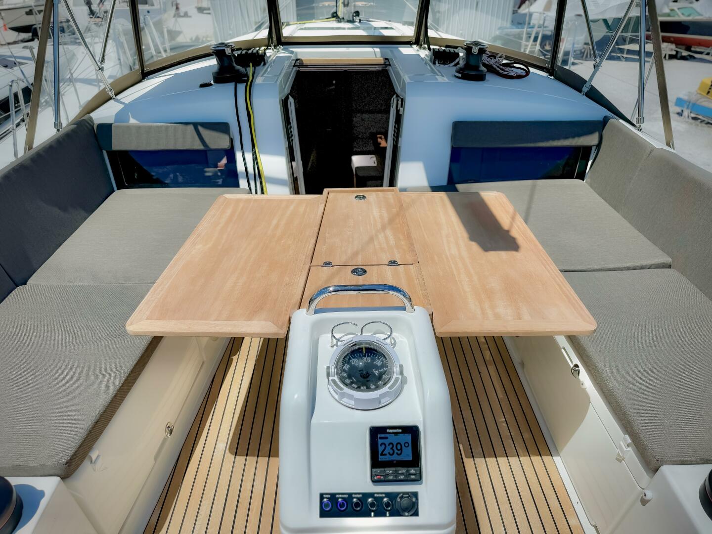 Slide: The Image of Jeanneau Sun Odyssey 490 #206 2023 - 5004073