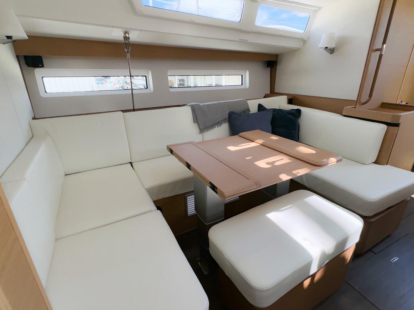 Slide: The Image of Jeanneau Sun Odyssey 490 #206 2023 - 5004083