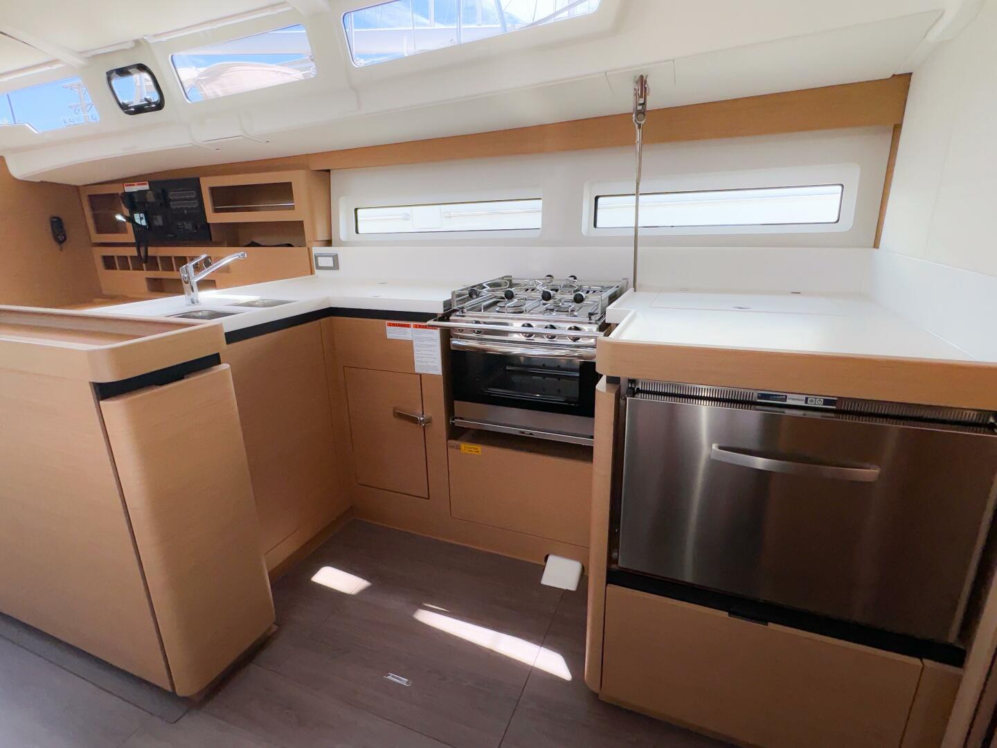 Slide: The Image of Jeanneau Sun Odyssey 490 #206 2023 - 5004084