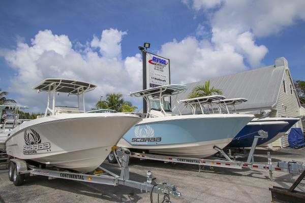 Slide: The Image of Robalo R180 Center Console 2023 - 55