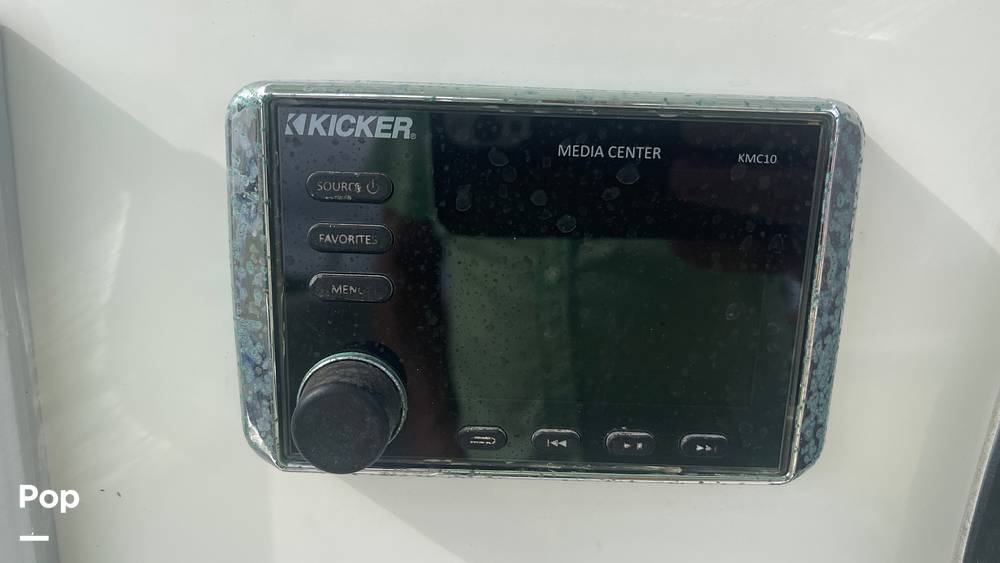 Slide: The Image of Kicker KMC10 Media Center - 12996375