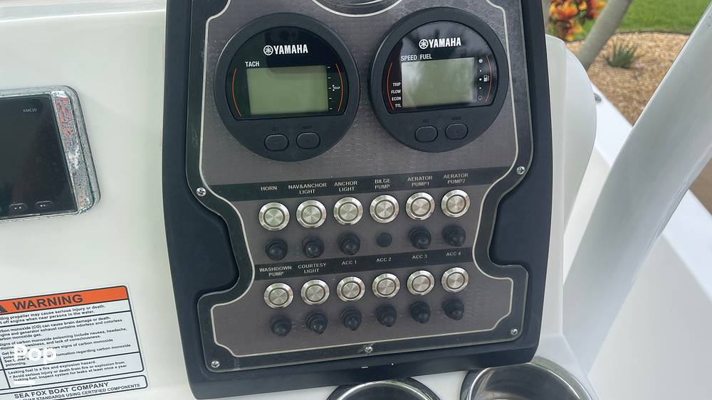 Slide: The Image of Easy Acess Helm Switches - 12996400