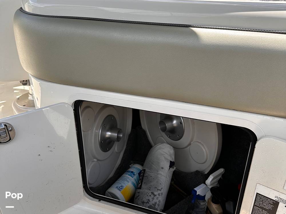 Slide: The Image of Sea Ray 240 SunDeck 2006 - 14648840