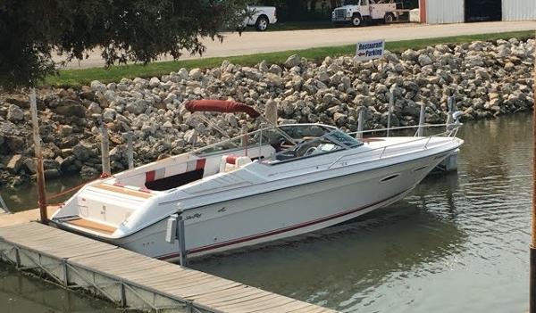 Slide: The Image of Sea Ray 260 Cuddy Cabin 1990 - 0