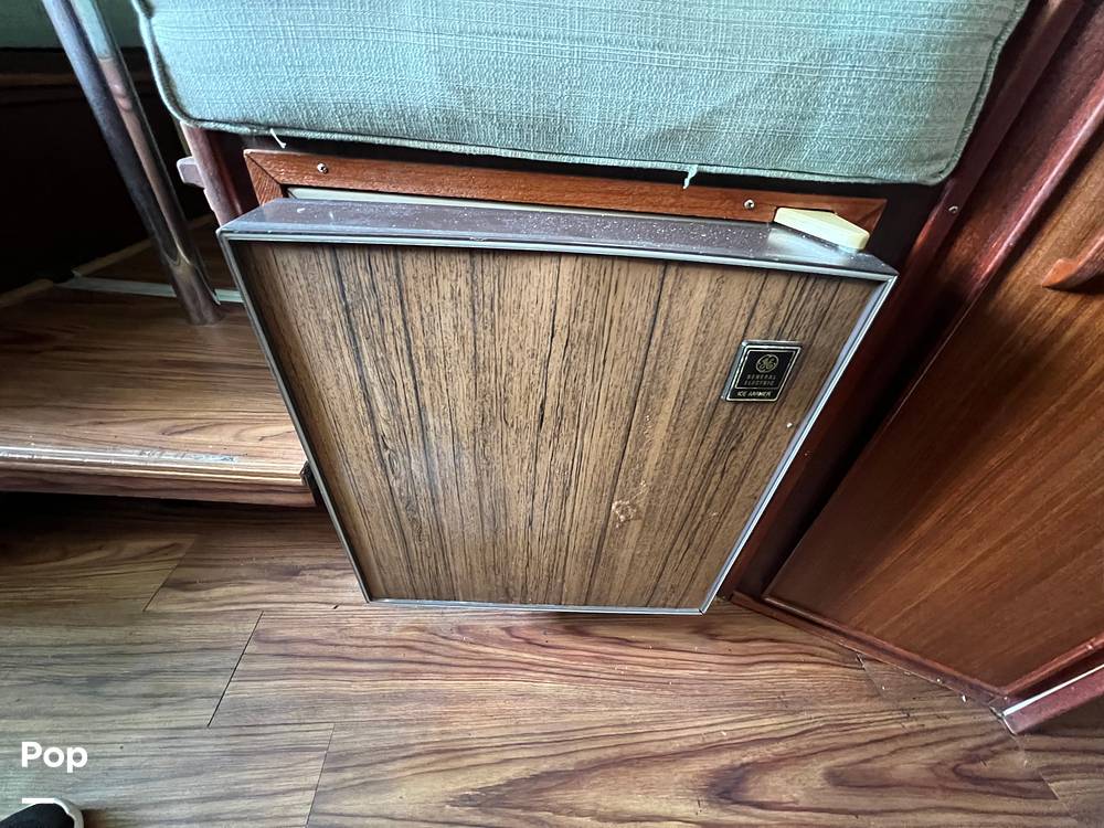 Slide: The Image of Sea Ray 300 Weekender 1989 - 13541969