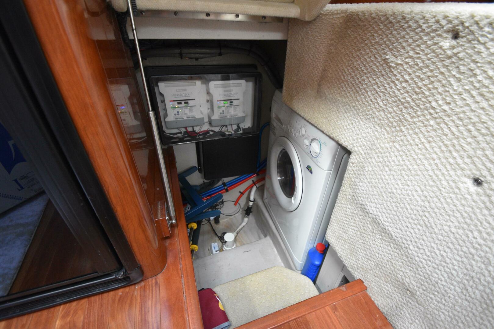 Slide: The Image of Sea Ray 390 Motor Yacht 2003 - 4505780