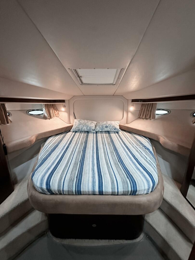 Slide: The Image of Sea Ray 480 Motor yacht 2005 - 4928521