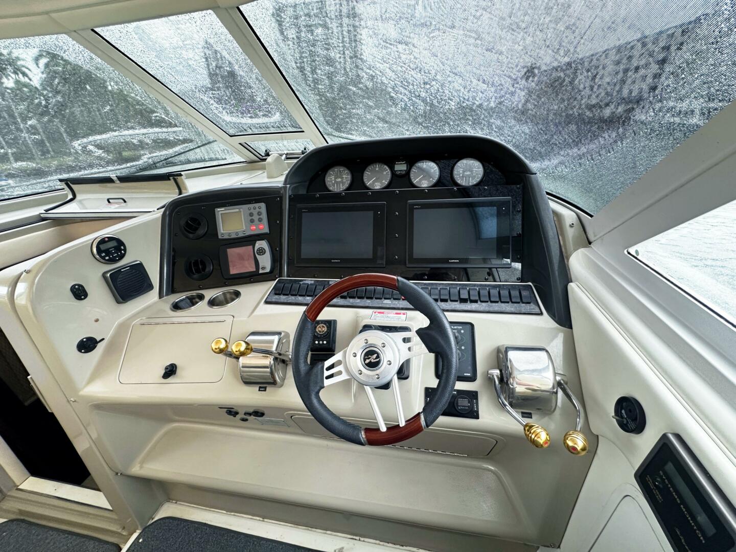 Slide: The Image of Sea Ray 480 Motor yacht 2005 - 4928523