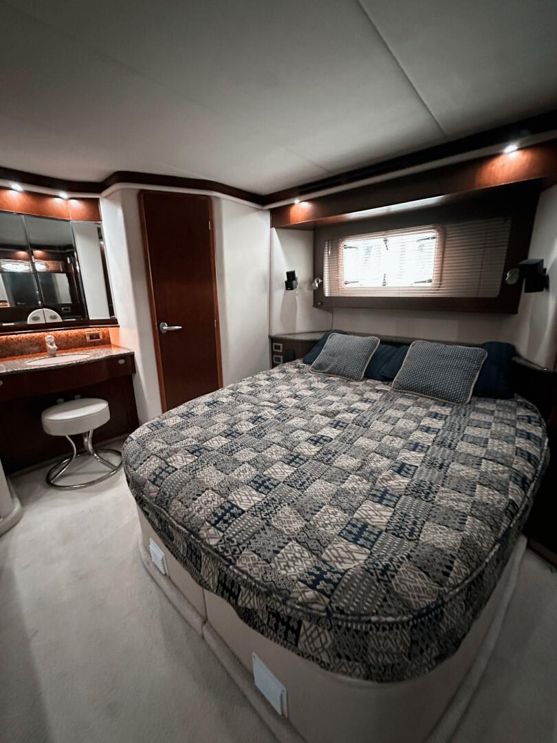 Slide: The Image of Sea Ray 480 Motor yacht 2005 - 4928524