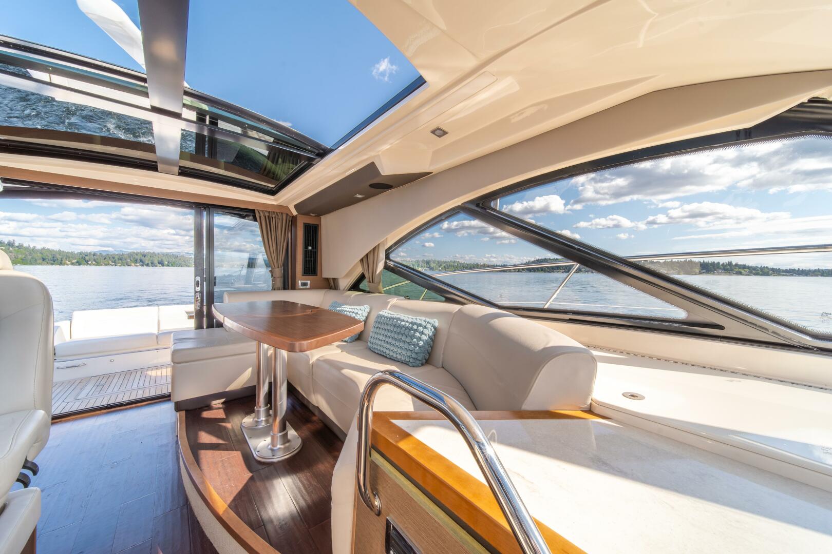 Slide: The Image of Sea Ray 510 Sundancer 2014 - 4413324