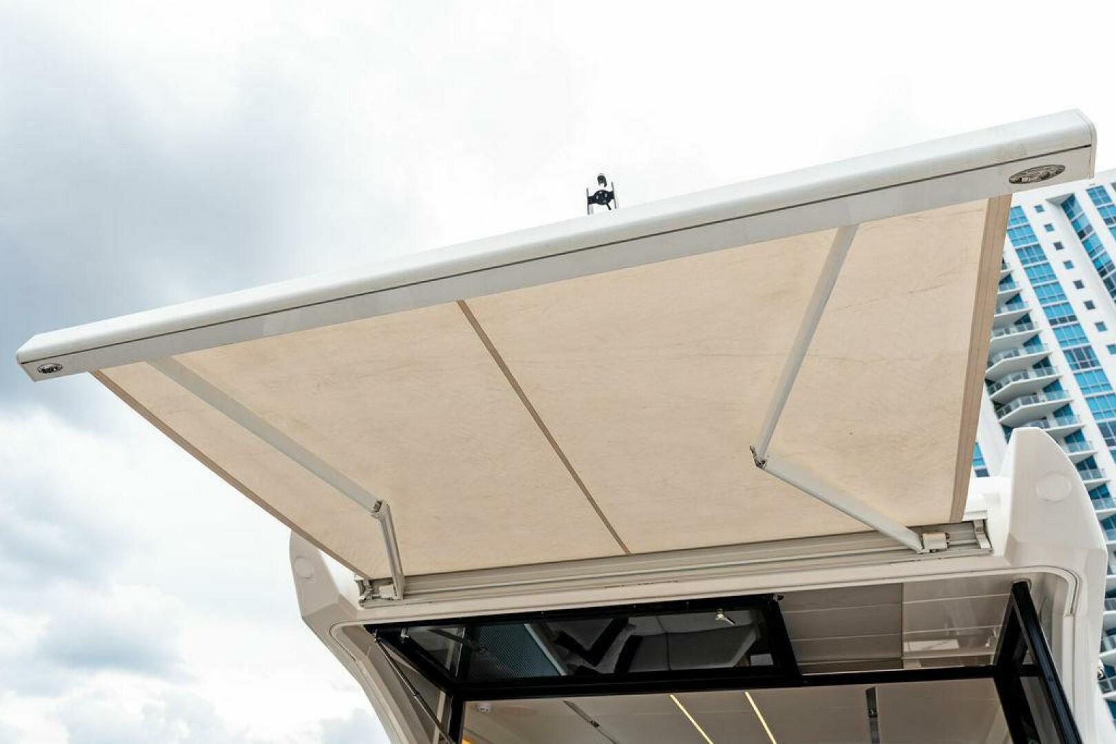 Slide: The Image of Sunseeker Predator 55 EVO 2022 - 17
