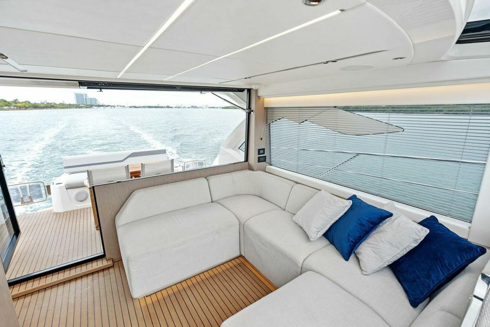 Slide: The Image of Sunseeker Predator 55 EVO 2022 - 19