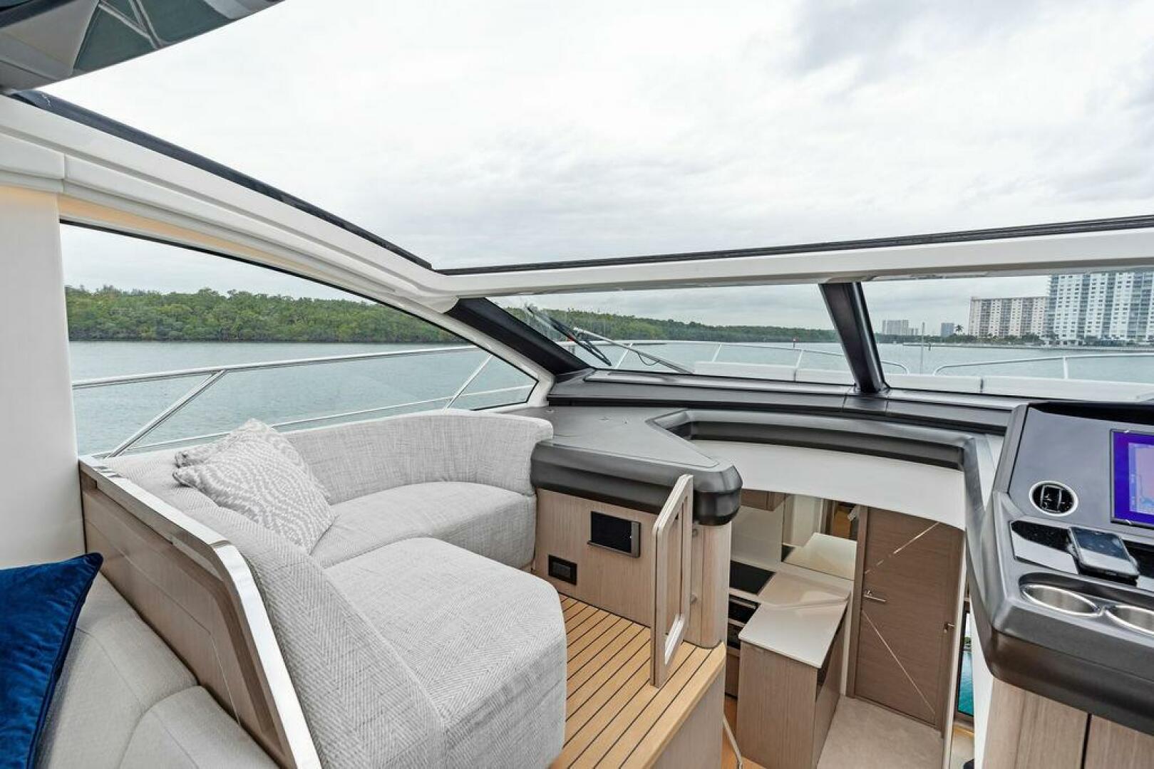 Slide: The Image of Sunseeker Predator 55 EVO 2022 - 23