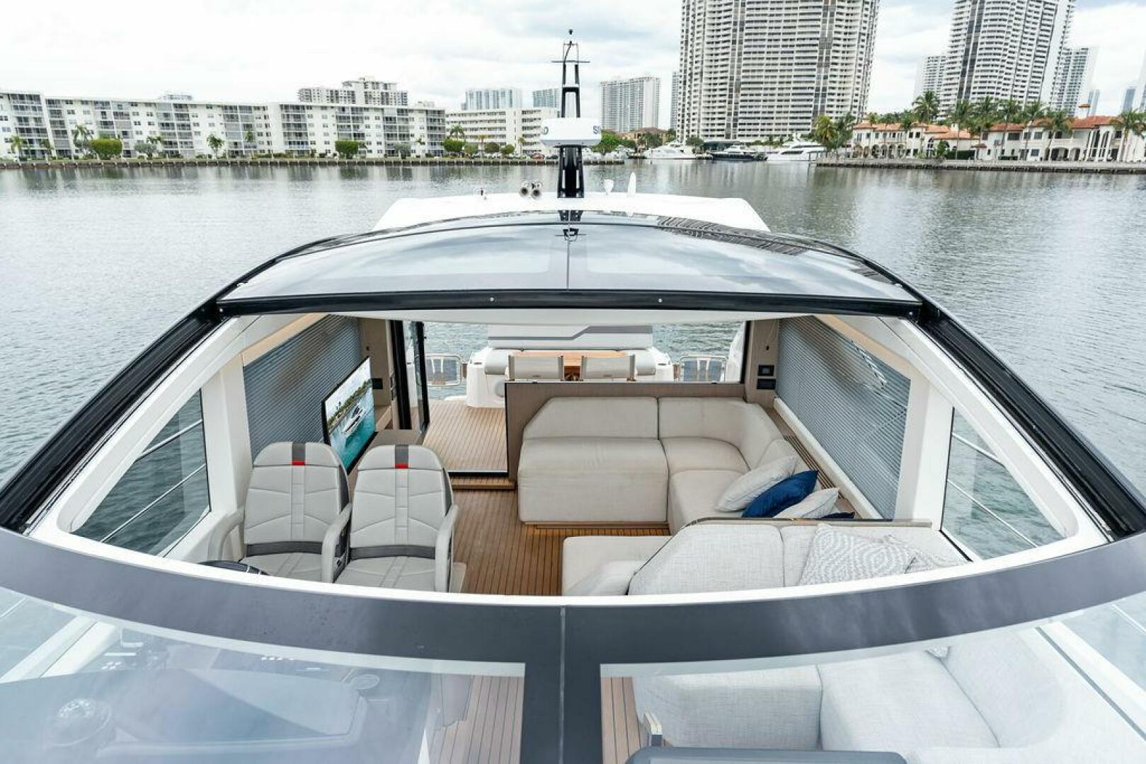 Slide: The Image of Sunseeker Predator 55 EVO 2022 - 29