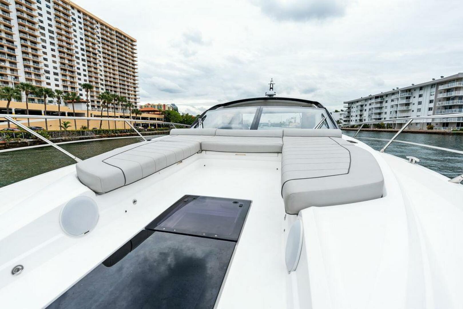 Slide: The Image of Sunseeker Predator 55 EVO 2022 - 7