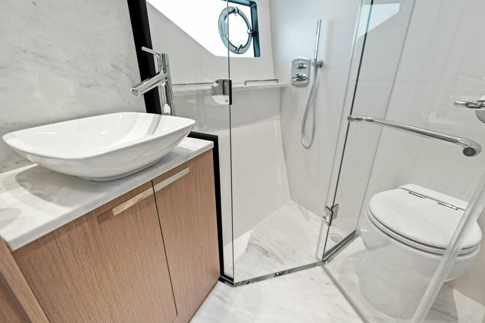 Slide: The Image of Sunseeker Predator 55 EVO 2022 - 8