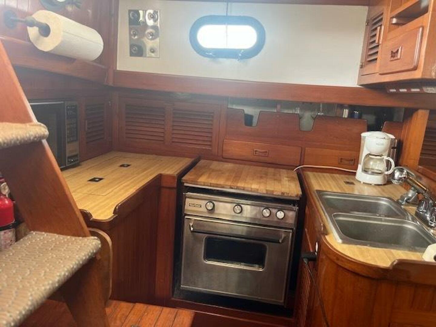 Slide: The Image of Tayana 37' Cutter 1978 - 3899851
