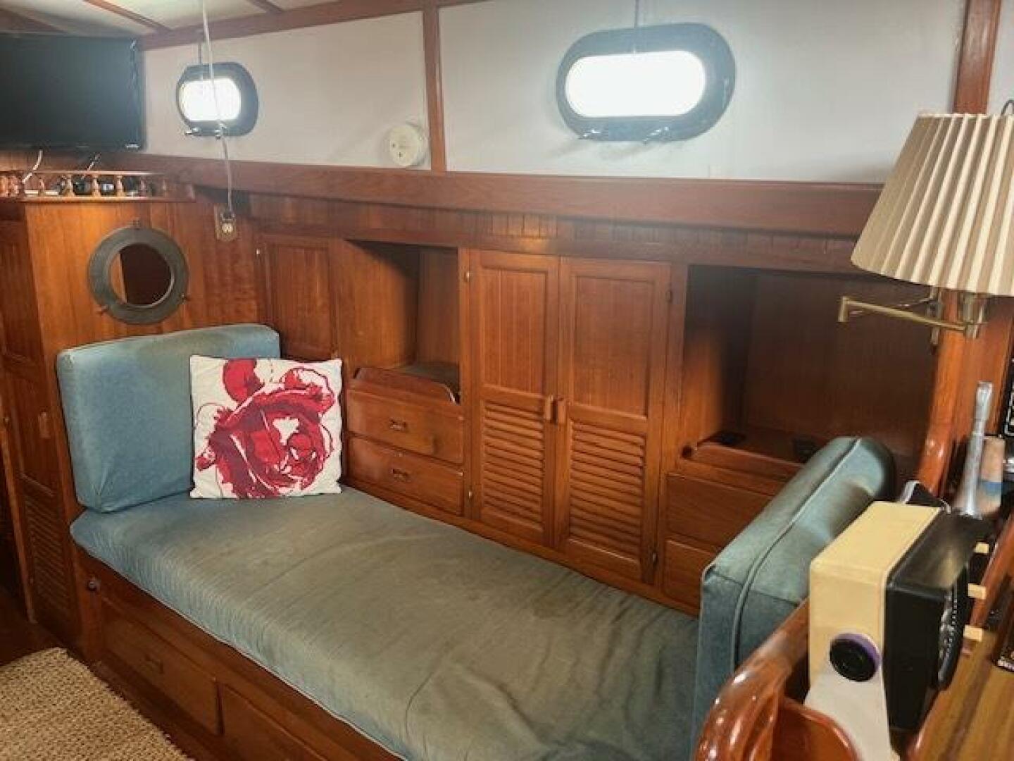 Slide: The Image of Tayana 37' Cutter 1978 - 3899859