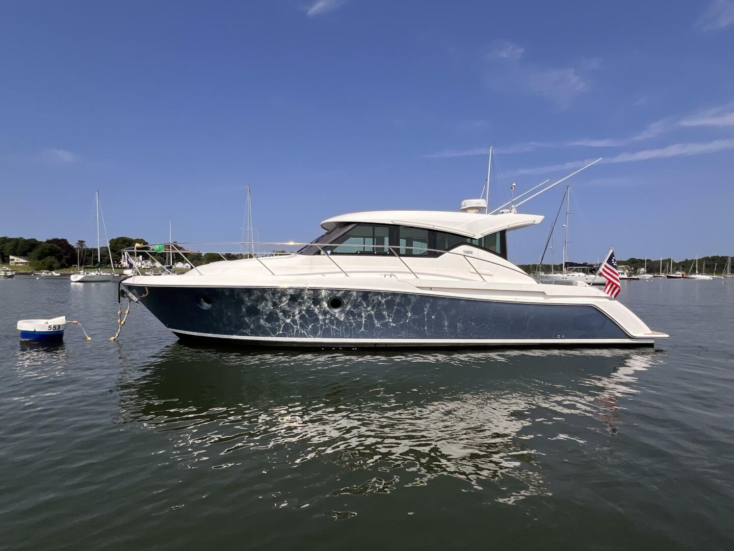 Slide: The Image of Tiara Yachts 39 Coupe 2017 - 4559072