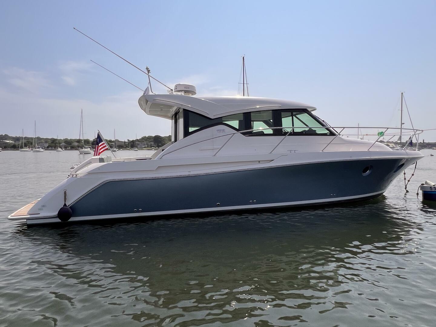 Slide: The Image of Tiara Yachts 39 Coupe 2017 - 4559078