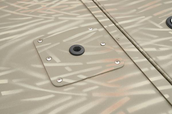 Slide: The Image of Manufacturer Provided Image: Tracker Grizzly 1654 T Sportsman - 11