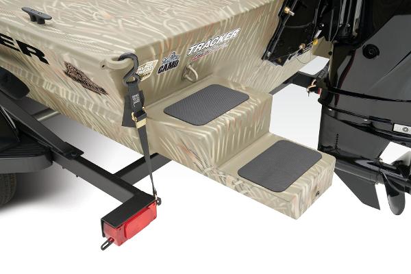 Slide: The Image of Manufacturer Provided Image: Tracker Grizzly 1654 T Sportsman - 30