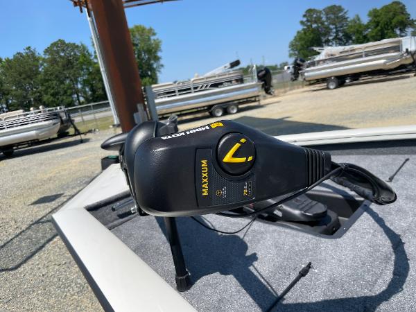 Slide: The Image of 2023 Tracker Pro Team 190 TX boat with Maxxum trolling motor. - 11